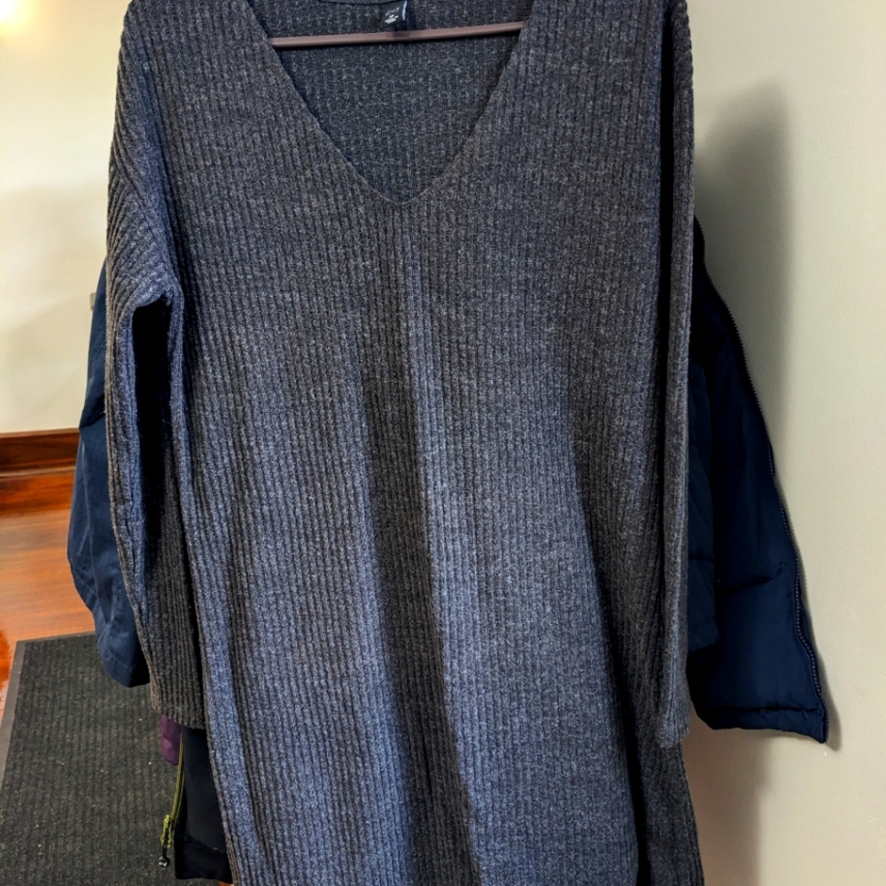 Jersey dress, midlength, relaxed fit, size medium G/F brand